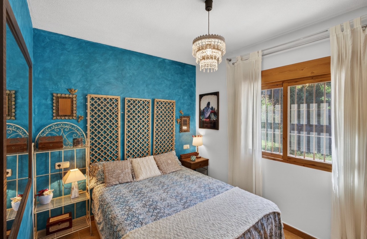 Resale - Villa - Orihuela - Orihuela Center