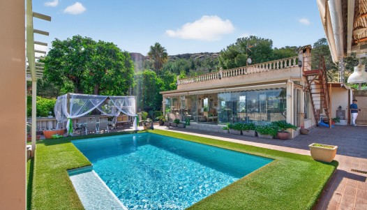 Resale - Villa - Orihuela - Orihuela Center