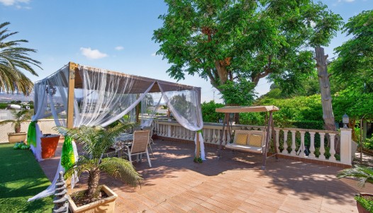 Resale - Villa - Orihuela - Orihuela Center