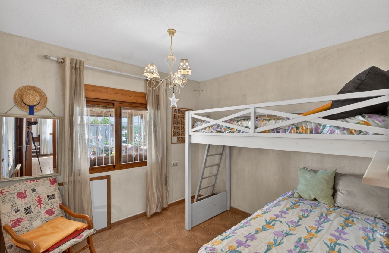 Resale - Villa - Orihuela - Orihuela Center