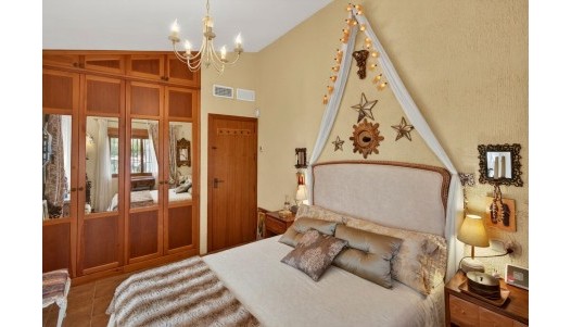 Resale - Villa - Orihuela - Orihuela Center
