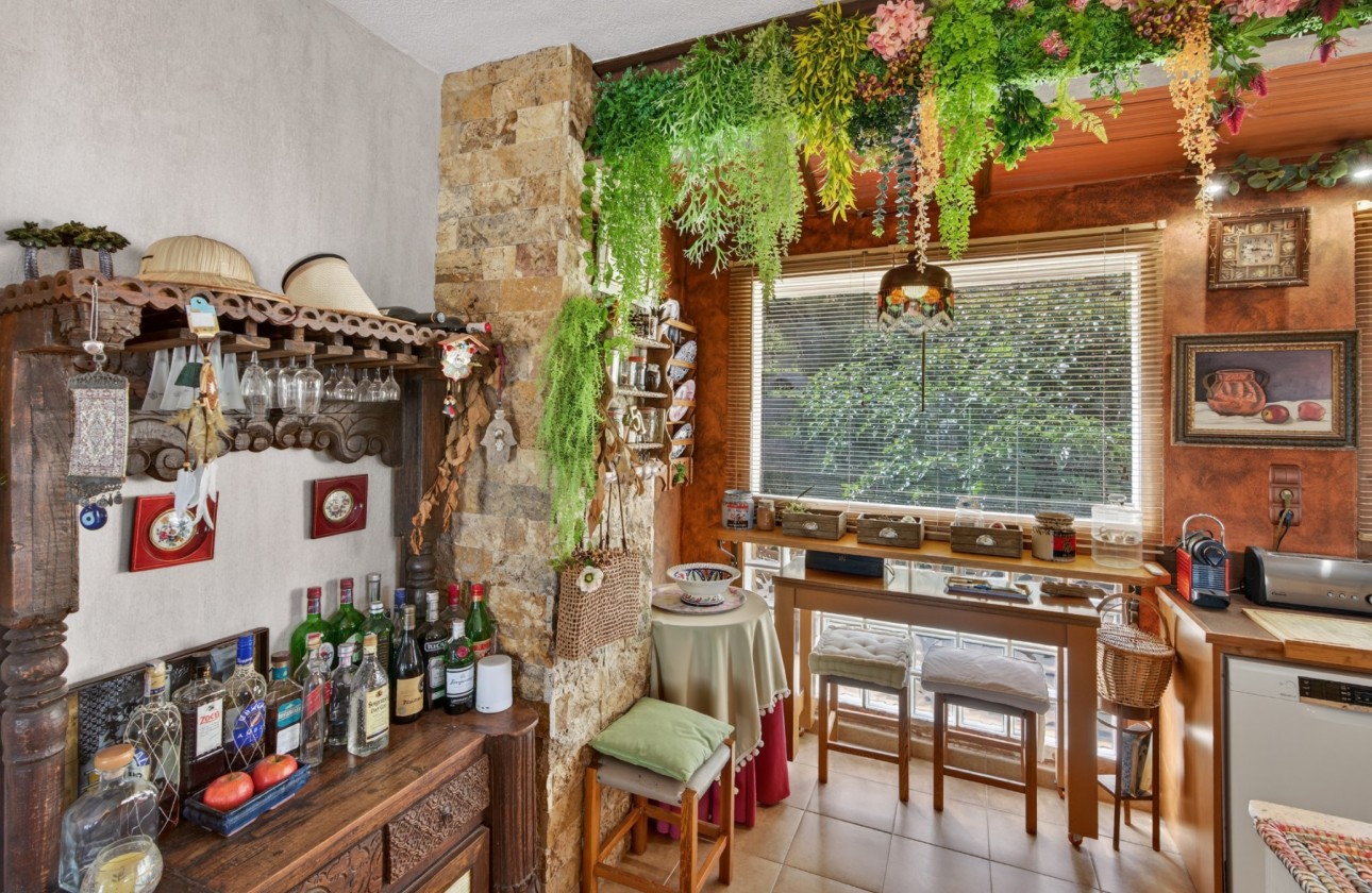 Resale - Villa - Orihuela - Orihuela Center