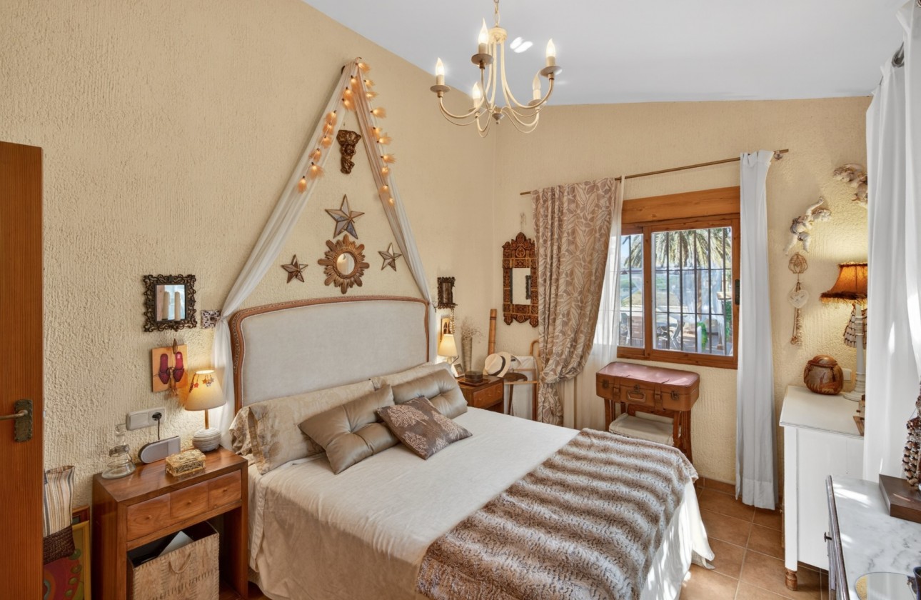 Resale - Villa - Orihuela - Orihuela Center