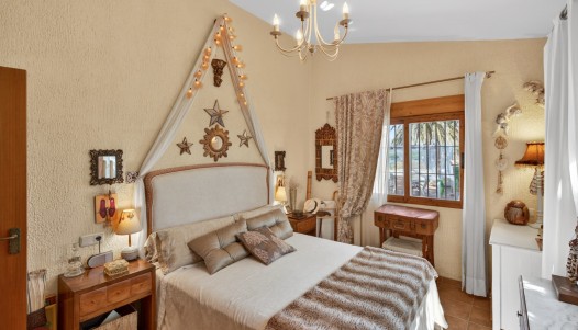 Resale - Villa - Orihuela - Orihuela Center