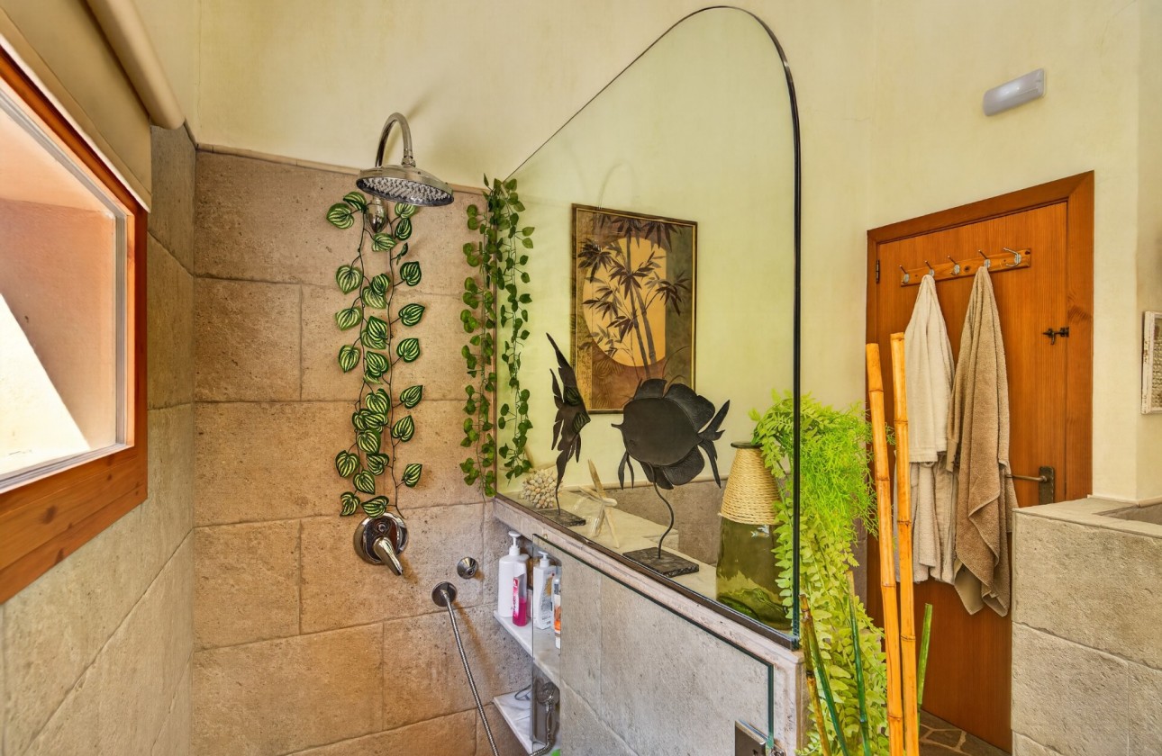 Resale - Villa - Orihuela - Orihuela Center