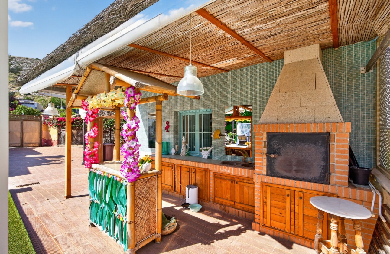Resale - Villa - Orihuela - Orihuela Center