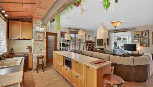 Resale - Villa - Orihuela - Orihuela Center