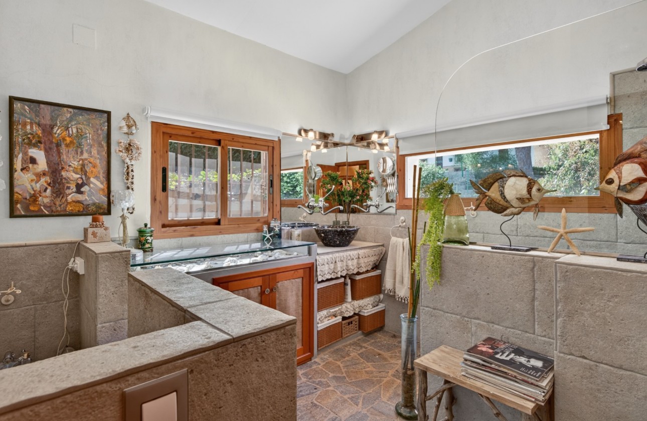 Resale - Villa - Orihuela - Orihuela Center
