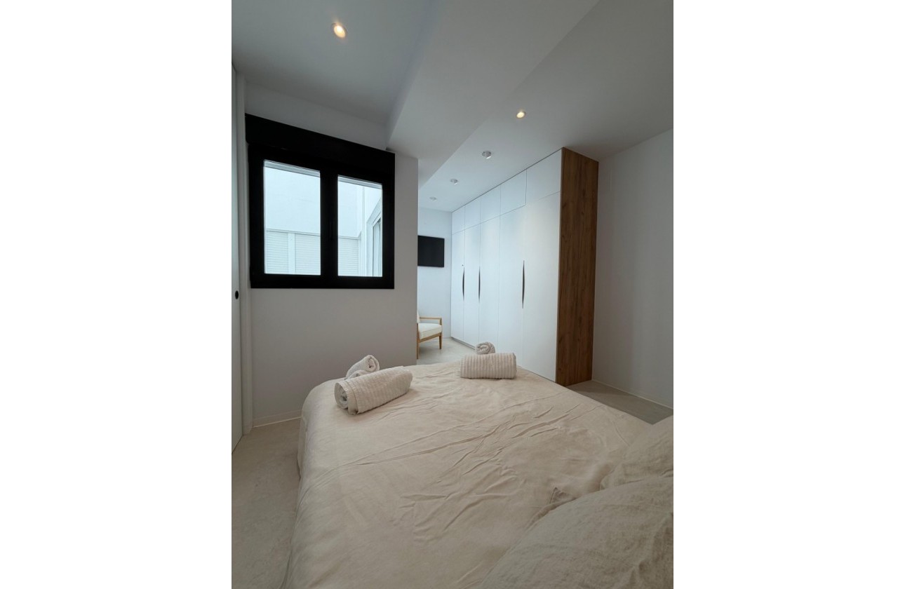 Segunda mano - Apartamento - Alicante - Centro
