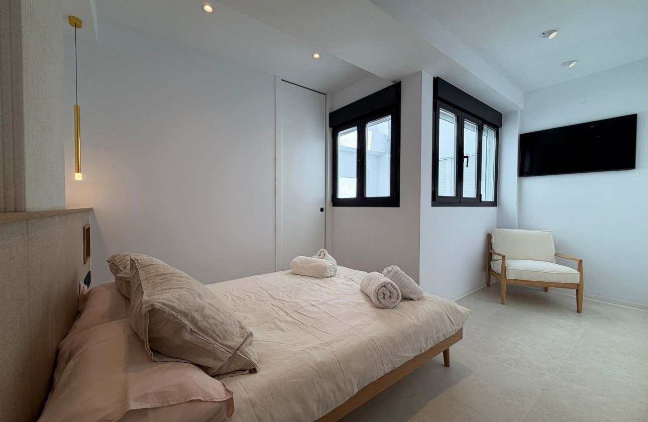Segunda mano - Apartamento - Alicante - Centro