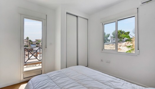 Resale - Villa / Semi-detached - Villamartin - Res. Las Filipinas
