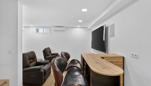 Resale - Villa / Semi-detached - Villamartin - Res. Las Filipinas