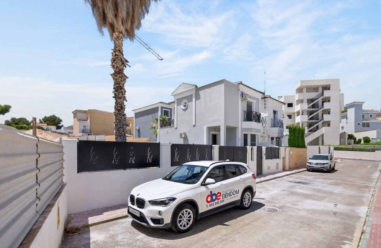 Resale - Villa / Semi-detached - Villamartin - Res. Las Filipinas