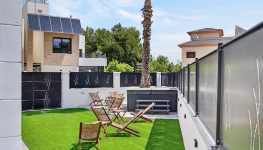 Resale - Villa / Semi-detached - Villamartin - Res. Las Filipinas