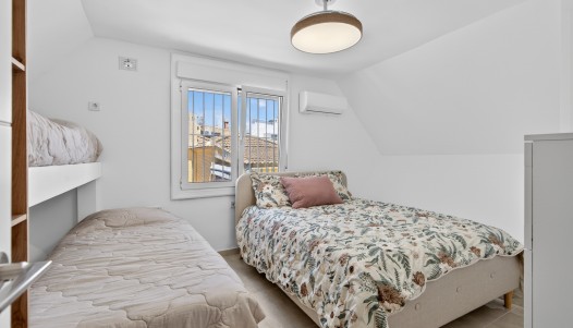 Resale - Villa - Torrevieja - Playa de los Locos