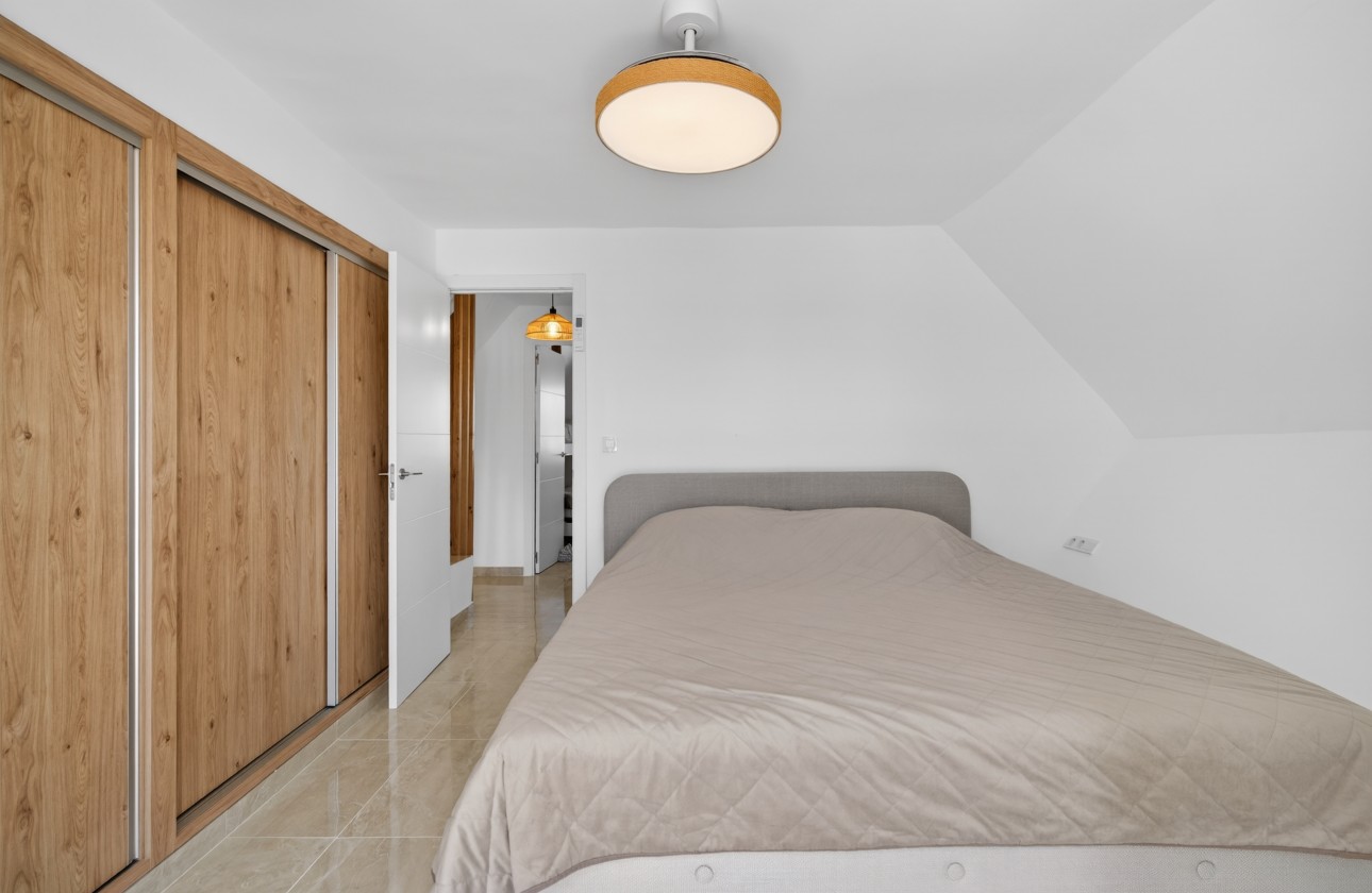 Resale - Villa - Torrevieja - Playa de los Locos