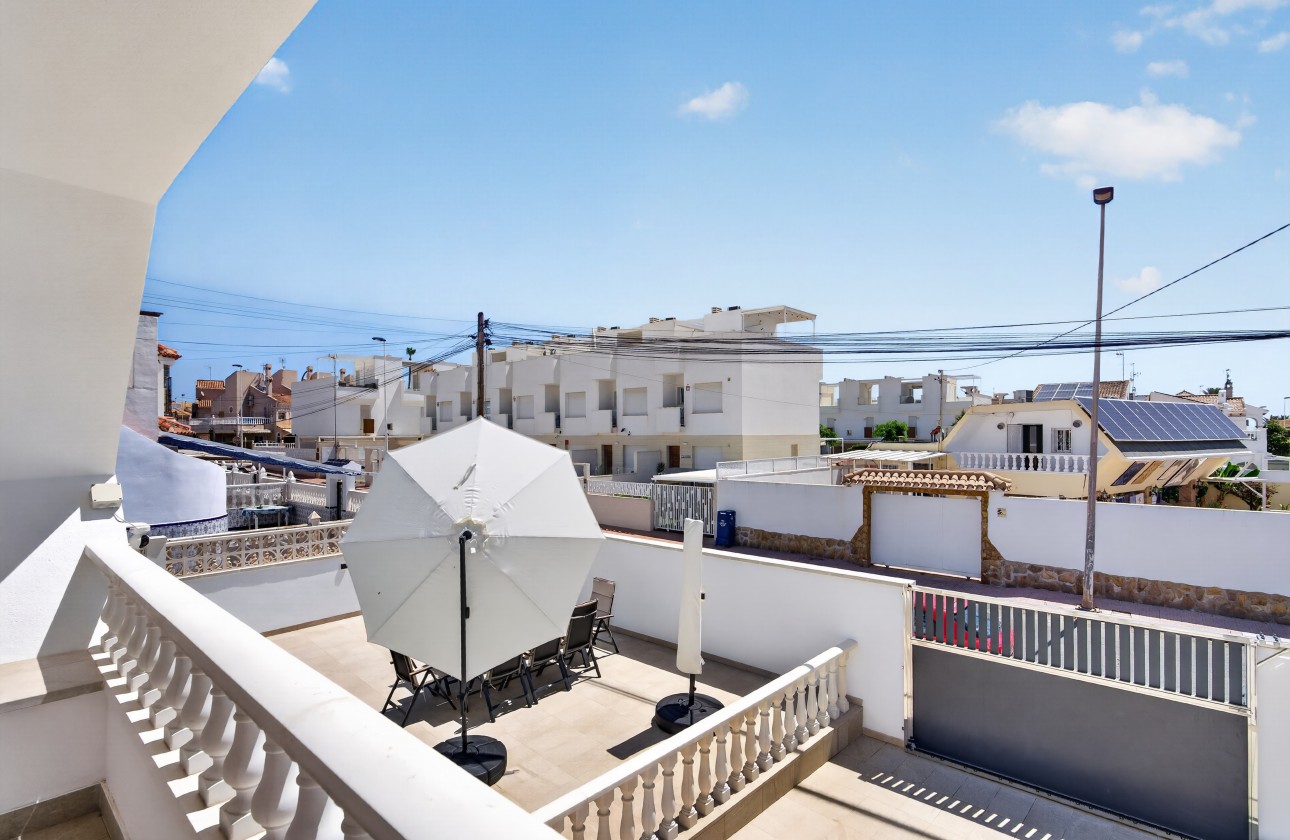 Resale - Villa - Torrevieja - Playa de los Locos