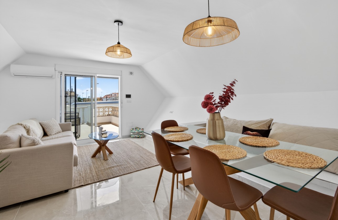 Resale - Villa - Torrevieja - Playa de los Locos