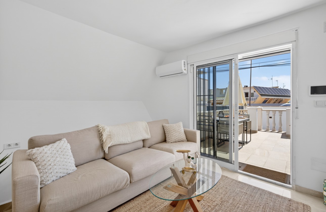 Resale - Villa - Torrevieja - Playa de los Locos