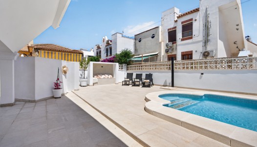 Resale - Villa - Torrevieja - Playa de los Locos
