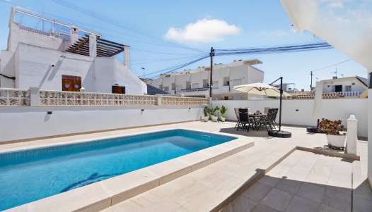 Resale - Villa - Torrevieja - Playa de los Locos