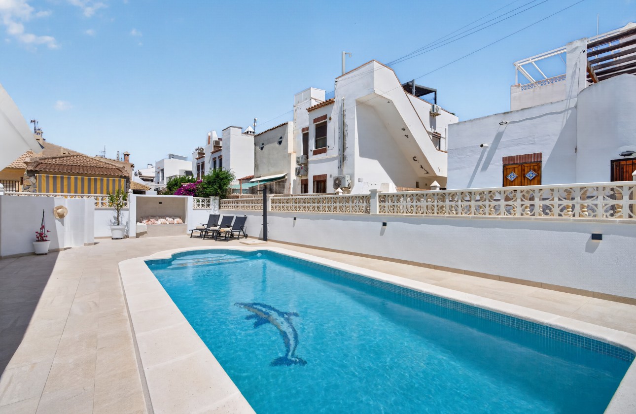 Resale - Villa - Torrevieja - Playa de los Locos
