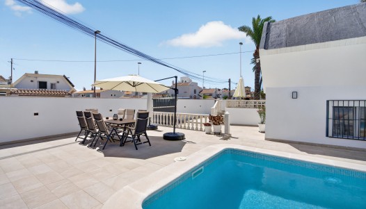 Resale - Villa - Torrevieja - Playa de los Locos