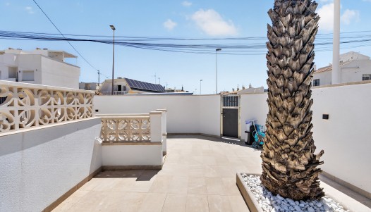 Resale - Villa - Torrevieja - Playa de los Locos
