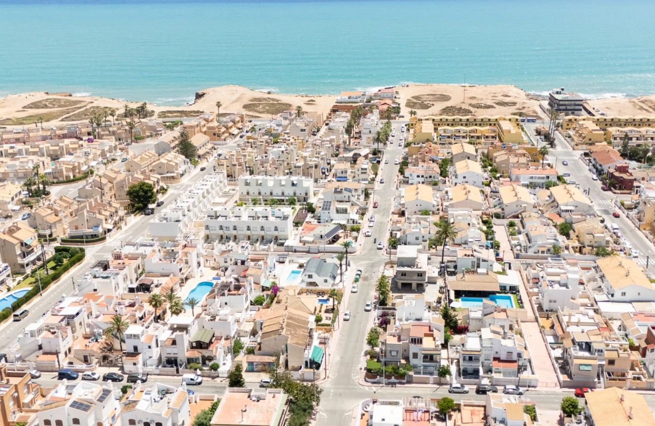 Resale - Villa - Torrevieja - Playa de los Locos