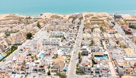 Resale - Villa - Torrevieja - Playa de los Locos